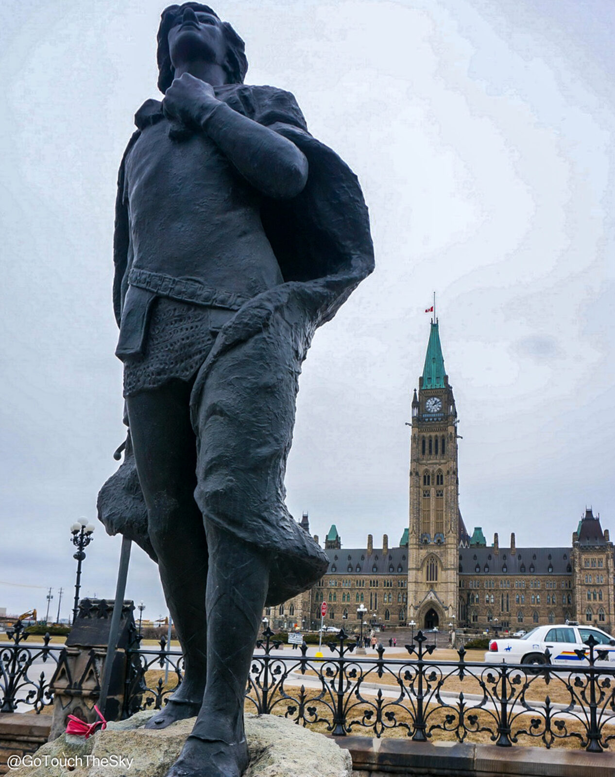 อนุสาวรีย์ Terry Fox วีรบุรุษนักวิ่งผู้สร้าง Marathon of Hope เพื่อระดมทุนวิจัยโรคมะเร็ง