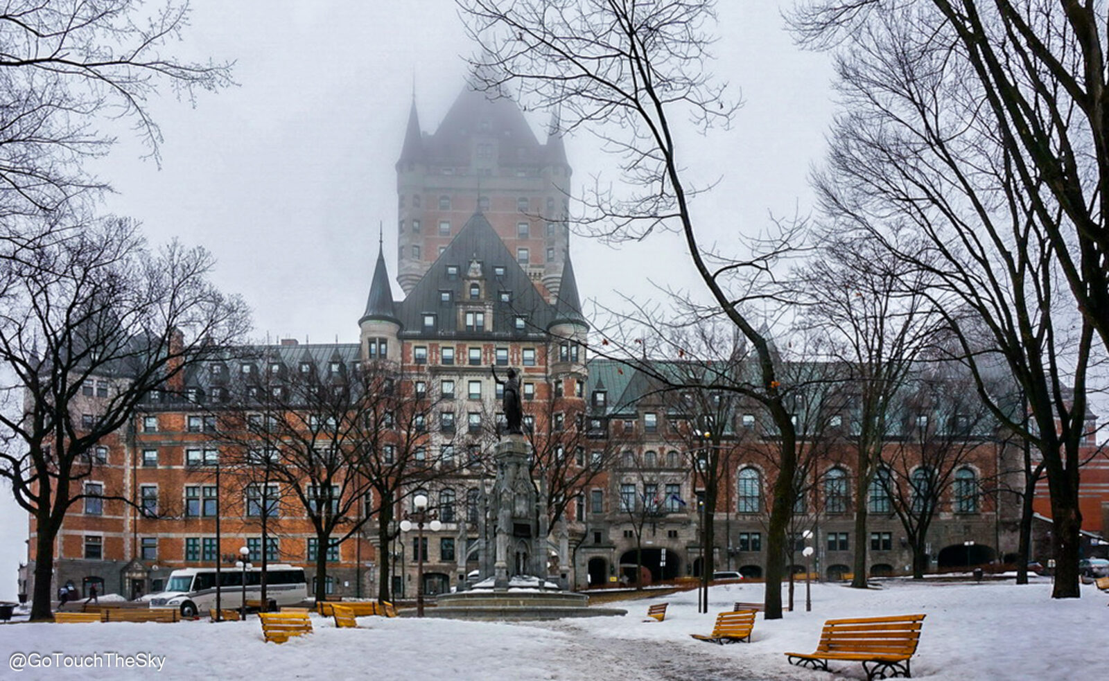 โรงแรม Fairmont Le Château Frontenac แลนด์มาร์คสำคัญบนหน้าผาเมืองควิเบกซิตี้