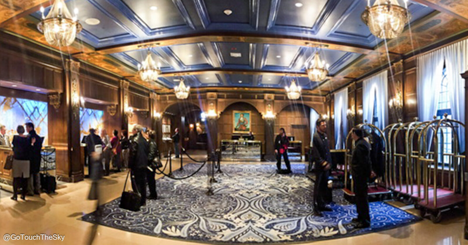 บรรยากาศภานในโรงแรม Fairmont Le Château Frontenac