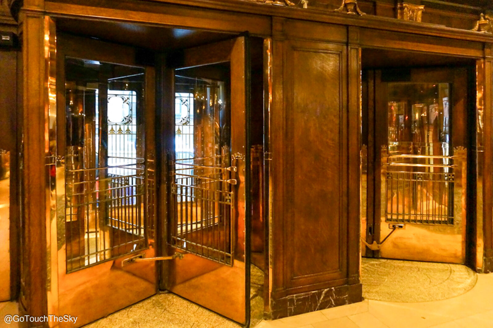 บรรยากาศภานในโรงแรม Fairmont Le Château Frontenac