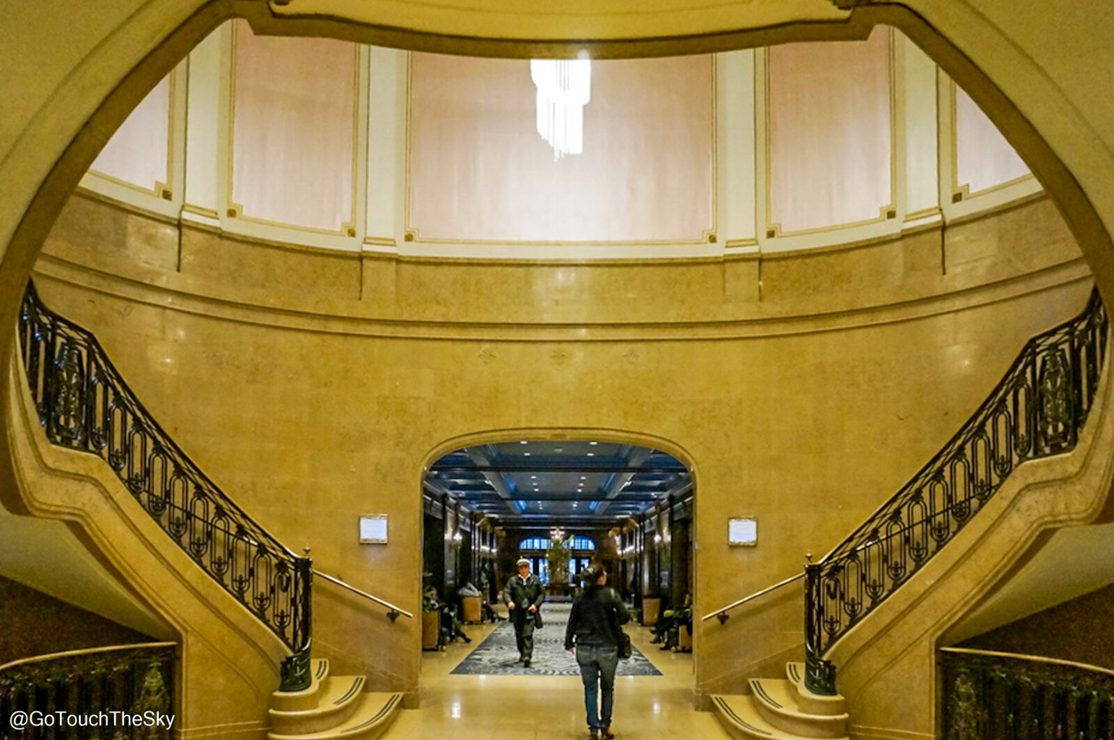 บรรยากาศภานในโรงแรม Fairmont Le Château Frontenac